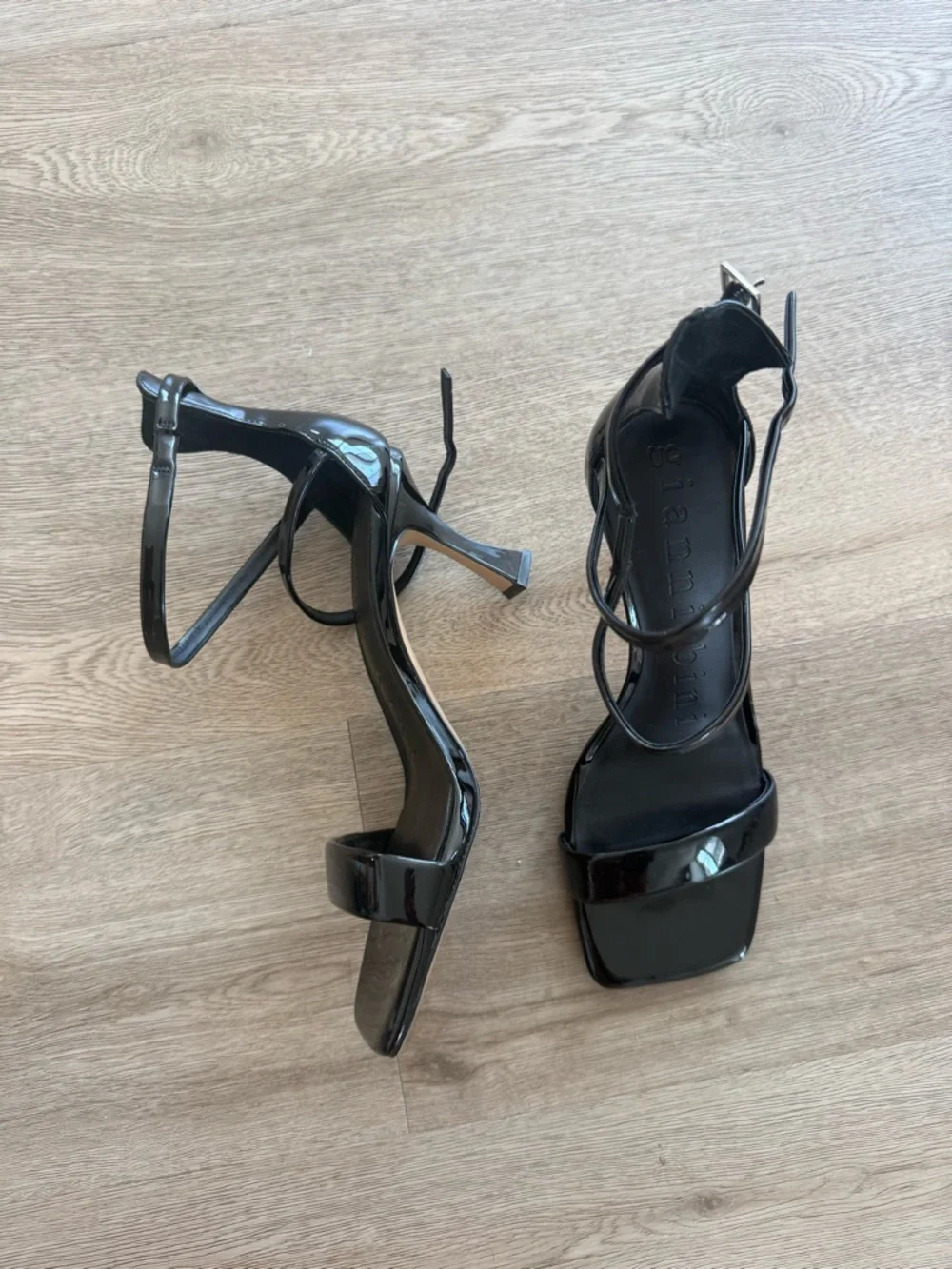 Gianni Bini black heels like new